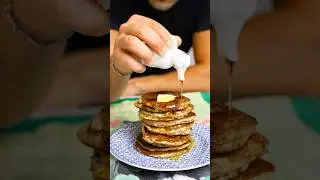 Protein brownie pancakes