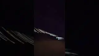 Пьяная, неадекватная девушка преследует людей