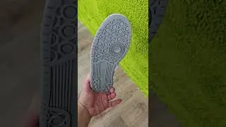 Белые высокие кроссовки Adidas