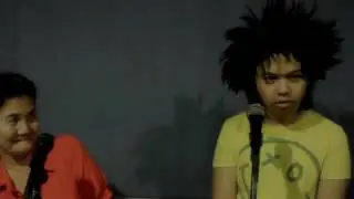 Классно поют сын и мать.