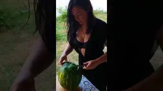 Beautiful woman with a watermelon!!! #royallqt