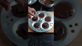 Fluffiest eggless chocolate 🥞 🍫 pancakes 👍😋