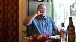 Пью водку 