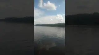 Катаюсь на сап борде)