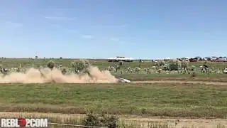 Бросился под машину на ралли
