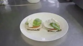 Food for Warriors #9 Porchierte Eier auf Vitalbrot mit Putenscheiben
