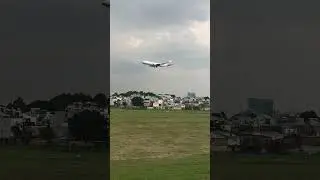 China airlines cargo B747-400F (B-18725) đáp xuống sân bay Tân Sân Nhất