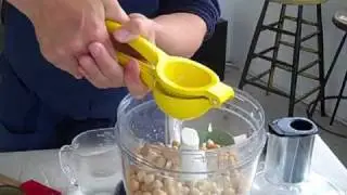 How to Make Really Good  Hummus-Secrets and Tips