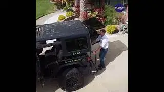 This gadget makes it possible to remove a Jeep hardtop on your own