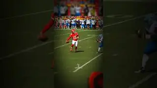 Patrick Mahomes Behind the Back Pass 👀 #shorts
