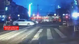 Момент ДТП утром 17 января на перекрестке Крупской и Кирова.