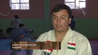 ДАДАХОН ҚУРБОНАЛИЕВ ЧИХЕЛ ШОГИРД ТАЙЁР МЕКУНАД ТАМОШО КУНЕД.