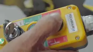 Manuseio do Elevador FOCA Semiautomático Eletropneumático