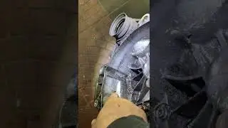 Шкода. Пробита КПП.
