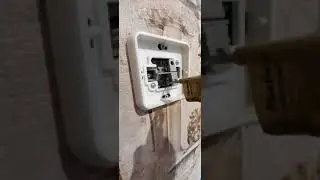 Как самому починить выключатель электрического света?