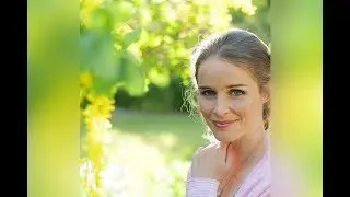 After Effects Tutorial - Portrait Video or Photo With Blurred Background