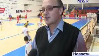 Бердская команда «Кристалл» провела серию домашних матчей