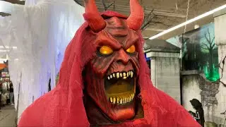 Hell Spawn 2023 Animatronic In-Store Demo at Spirit Halloween