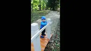 Осеняя прогулка. Внимание, видео содержит прямую пропаганду отцовства )