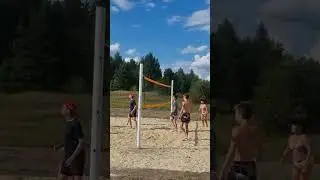 Волейбол на пляже.#shorts  #деревня #юмор