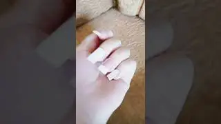 Сделалв ногти из бутылки 😌💛😉 Как вам?
