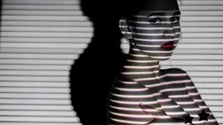 Поснимали видео на ню фотосессии с проектором