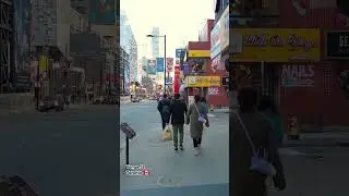 In Downtown Yonge 🇨🇦, #yongestreet #downtown #toronto #shorts