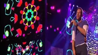 Coldplay Gorgeous Song Performance ‘Adventure Of A Lifetime’  @ American Music Awards