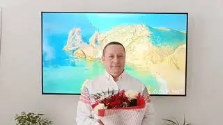 Поздравляю Вас дорогие женщины.