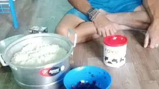 MAKAN SIANG DI TEMPAT MAS MANTO