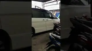 Mobil Nissan Serena Terbaru