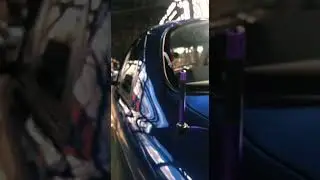 Lanos на фоне ангара. Подпишись!