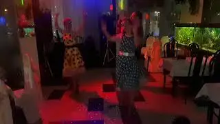 День рождения - поздравление в стиле 80-х от Стиляг