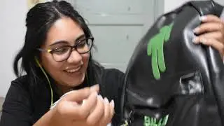 ASMR Susurros y soniditos - Mis regalos de cumple