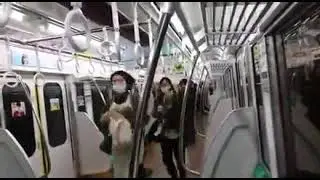 Не менее 15 человек пострадали при нападении мужчины в токийском метро.