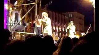 Grillo a Bari-20090521-Video03-L'arrivo