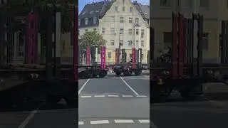 Es hat sich gelohnt zu warten, seltene Rangierlok erwischt. Ich weiss leider nicht die Bezeichnung.