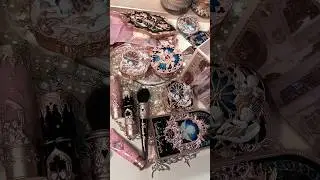 Подпишись 🖤 тг:cutepimpp А как вы относитесь к косметике Flower Knows?🪽