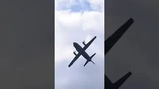 Aerobatik Pesawat Angkut - C-27J Spartan di Farnborough Airshow