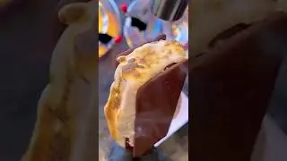 Ice Cream With Biscuit
