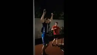 Вася танцует так, будто его никто не видит.