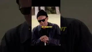 Попрошайка притворяется слепым и выпрашивает деньги!😨 #shorts