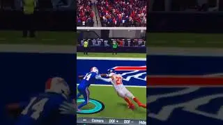 Stefon Diggs Juked and stiff arm the giants player