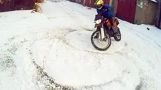 Мотоцикл на шипах