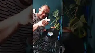 90s House classics on Vinyl. Yomanda Sunshine the unreleased promo