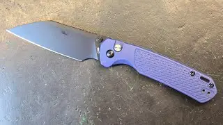 CJRB PYRITE-LIGHT  🪶💡 #knifereview #knifedisassembly #cjrbknives #cjrbpyrite #cjrbpyritebowie