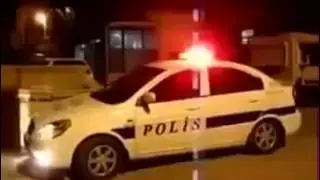 Türk polisi sireni konuşturuyor