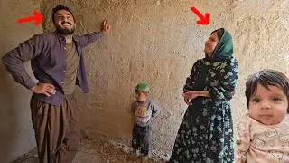 The meeting of two lovers: Shadi Asghar and Kobra during their meeting