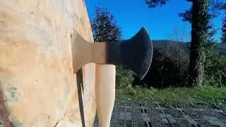 Axe throwing.  Double-bit axe by @prandiaxes
