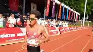 校园里里的狂奔 谁说人家步幅不大哈哈哈哈 体验近距离和跑友们互动的马拉松厦门工学院马拉松 厦门工学院